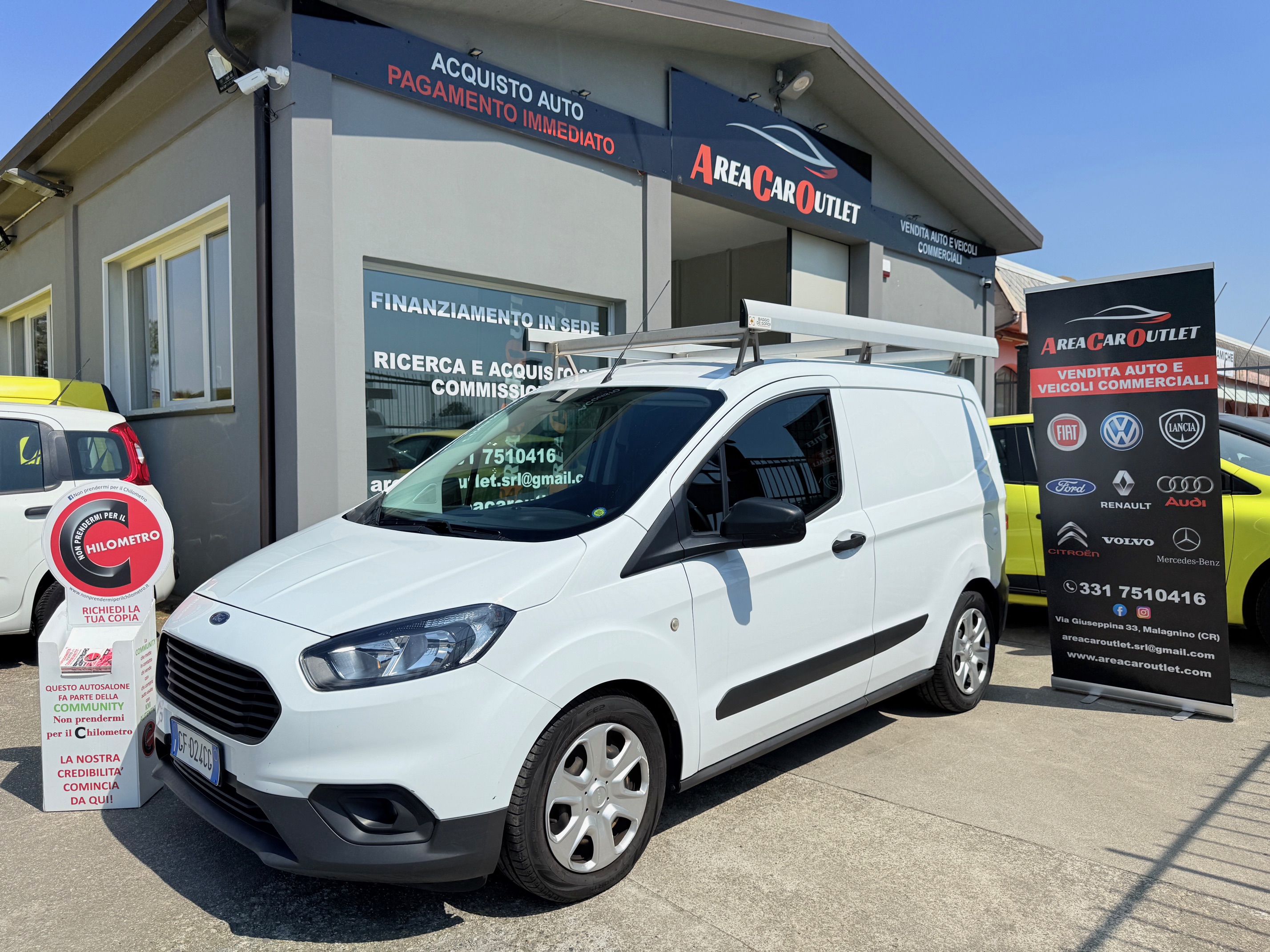 Ford Transit Courier 1.5 TDCi 75CV*VARIE DISPONIBILITA*IVA DEDUCIBILE*2021*PORTAPACCHI*PIANALE RIVESTITO*SCAFFALE CON 2 CASSETTI